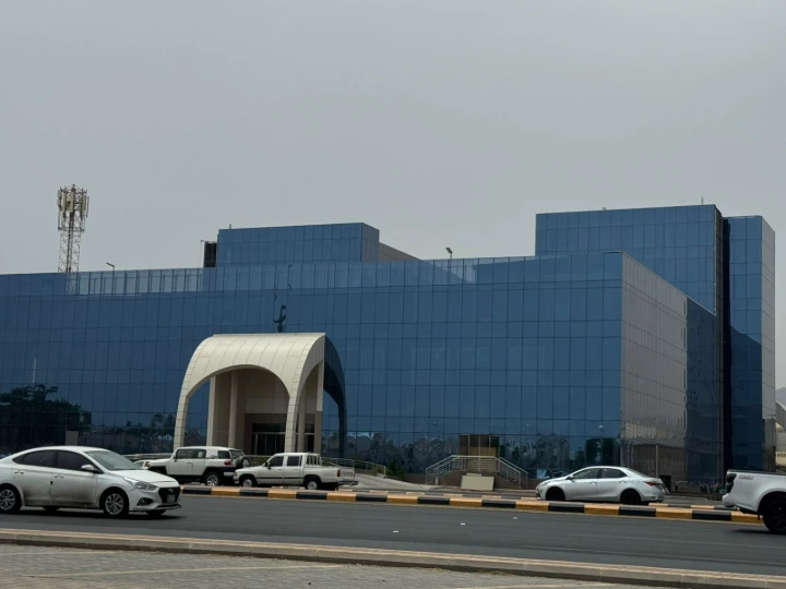 واجهة زجاجية استركشر CTC مستشفى نجران