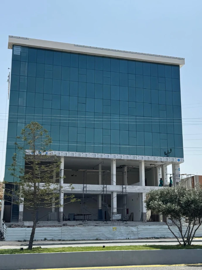 "تنفيذ واجهة كارتن وول لمول تجاري - السبت العلايا" "تركيب واجهة كارتن وول لمول تجاري في السبت العلايا - تنفيذ شركة تكنولوجيا الإنشاء CTC"